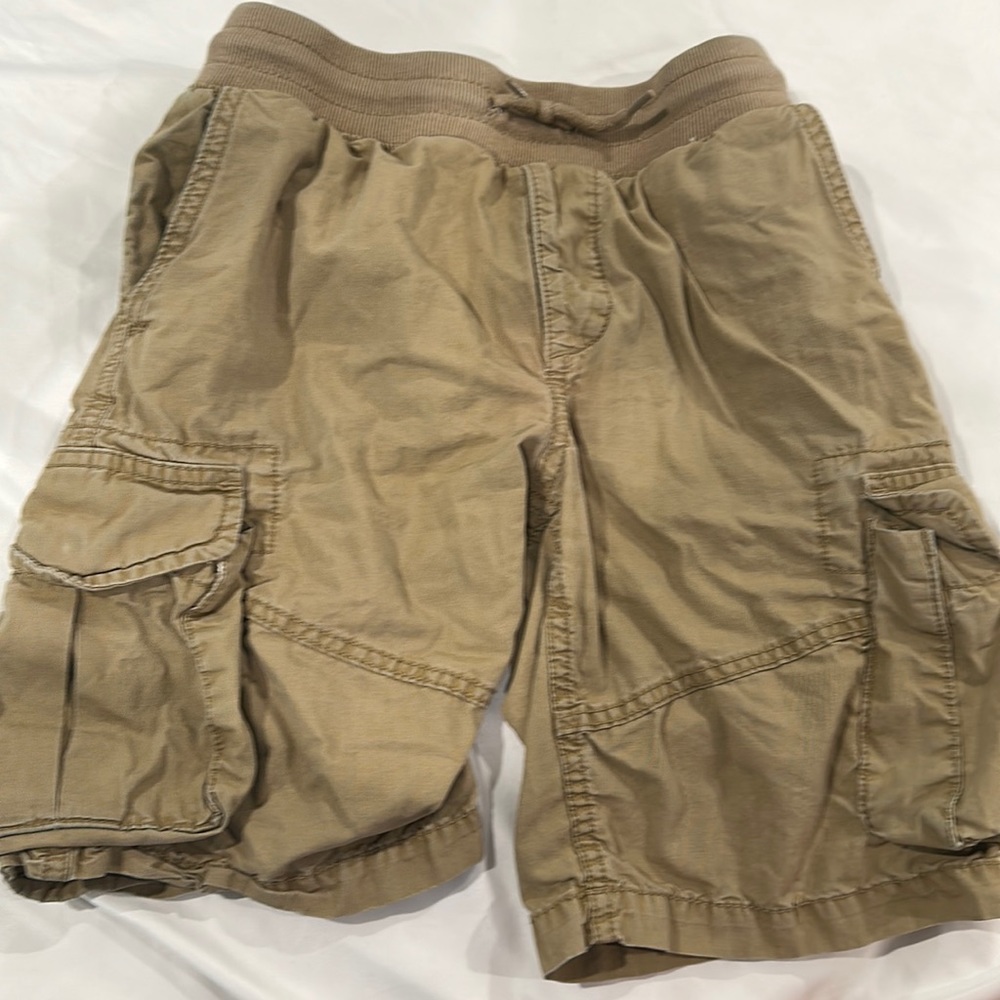 Gap cargo, khaki boys shorts size medium